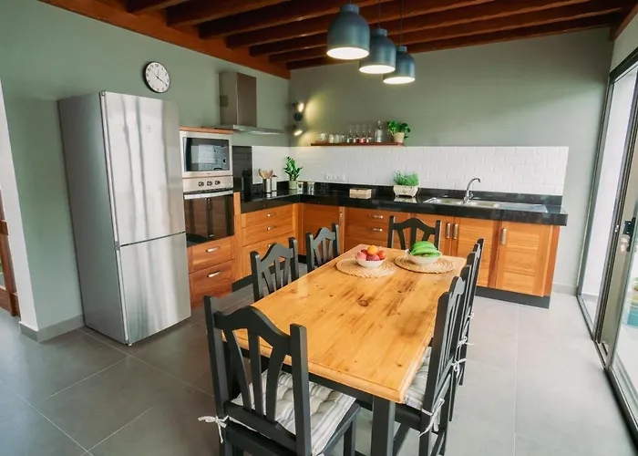 Casa Emblematica Maruca Y Leli Tatil Evi Los Silos